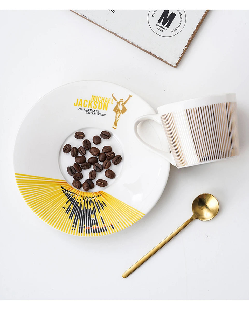 Ensemble tasse à café, soucoupe et plateau en céramique à reflet holographique mobile