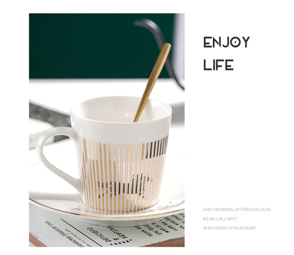 Ensemble tasse à café, soucoupe et plateau en céramique à reflet holographique mobile