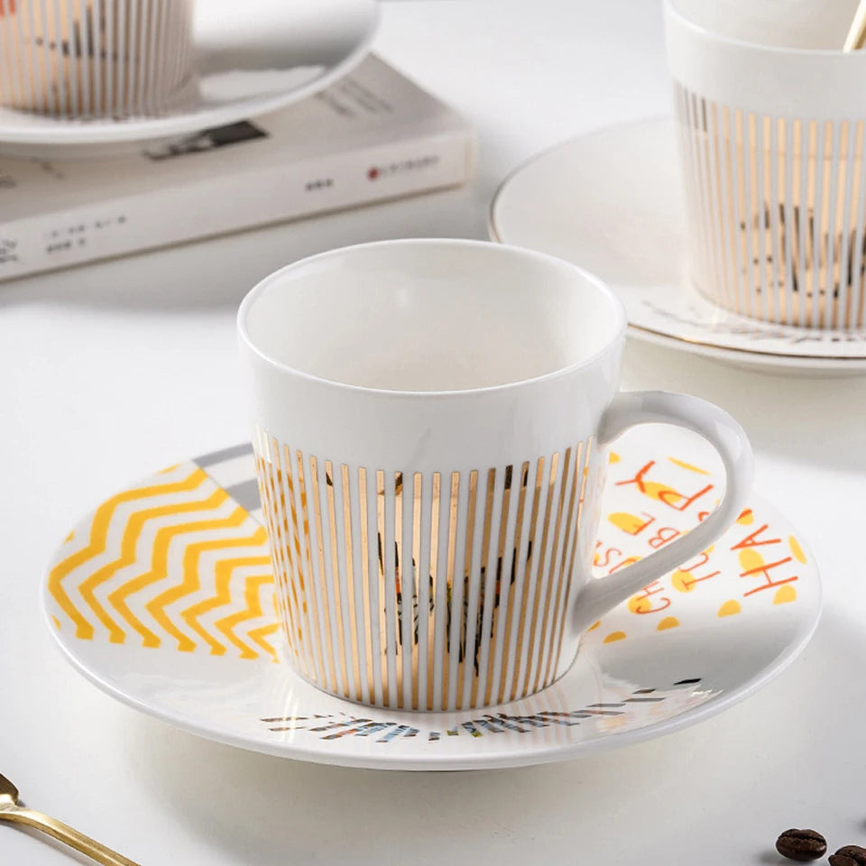 Ensemble tasse à café, soucoupe et plateau en céramique à reflet holographique mobile