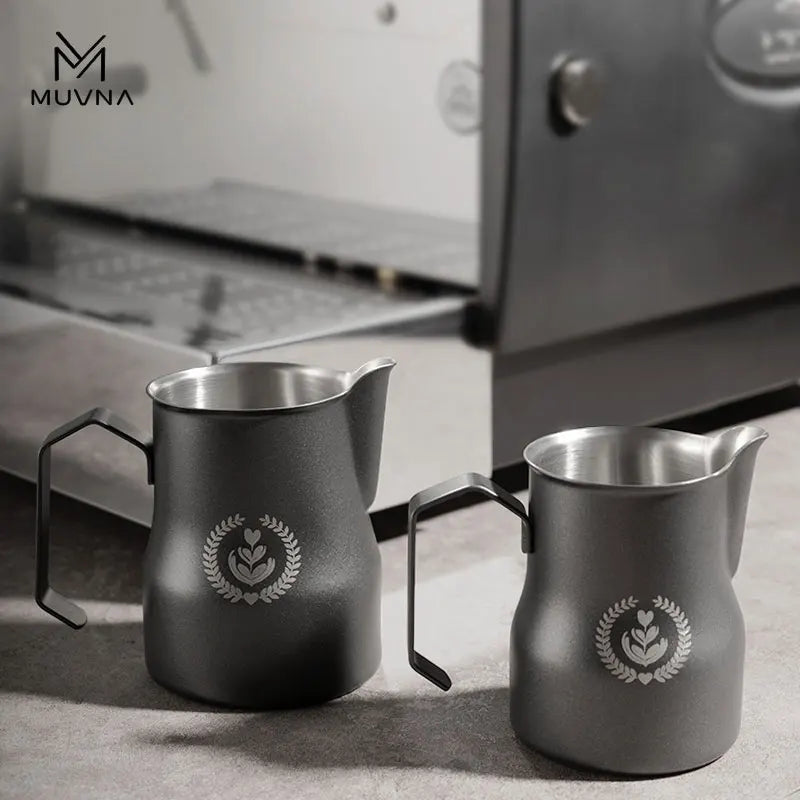 MUVNA Pichet à lait pour expresso, pichet moussant pour café 350/450 ml, tasse à bec verseur pointu
