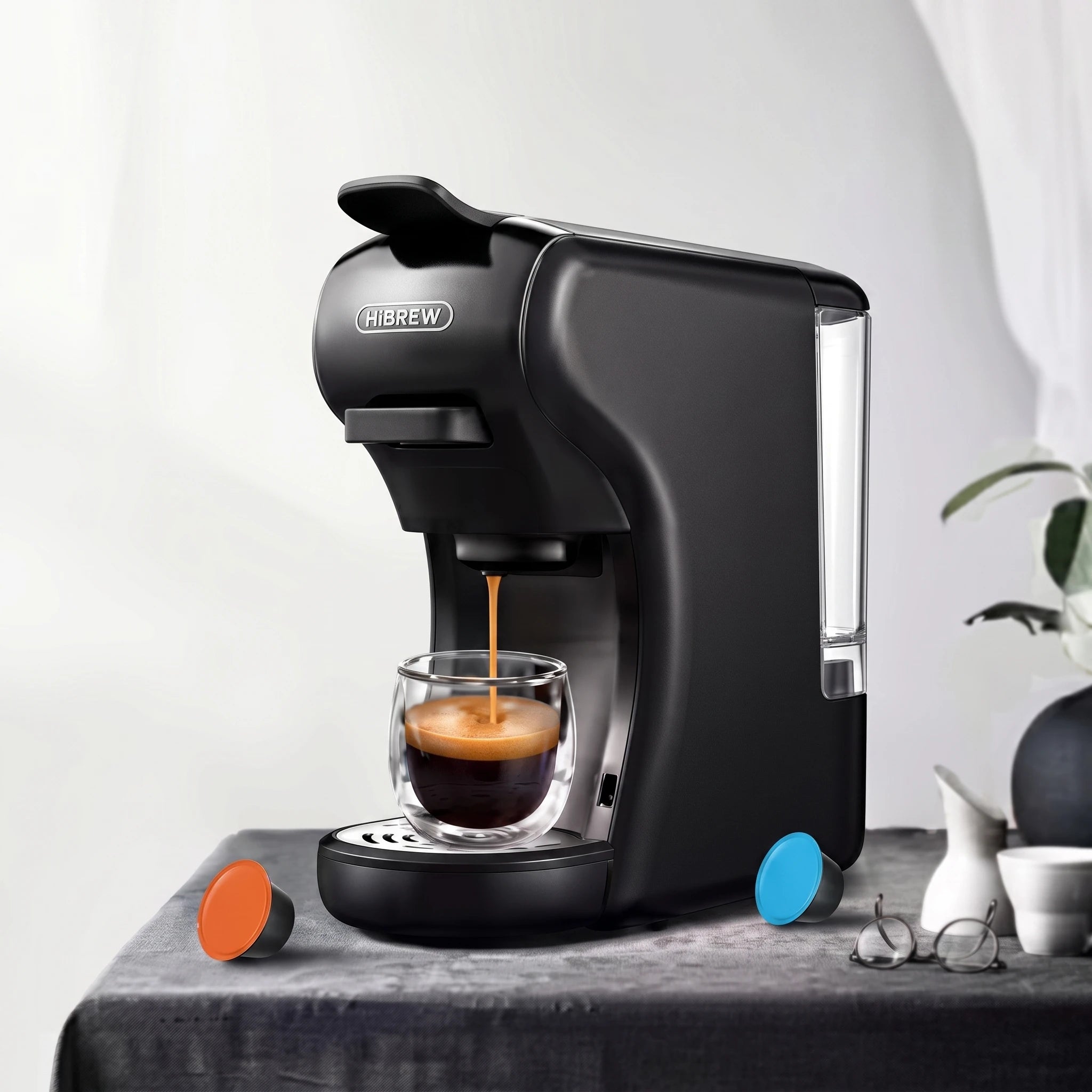 Machine à café entièrement automatique à capsules chaudes et froides