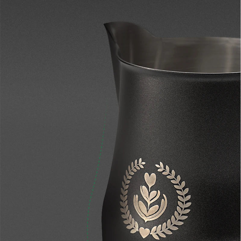 MUVNA Pichet à lait pour expresso, pichet moussant pour café 350/450 ml, tasse à bec verseur pointu
