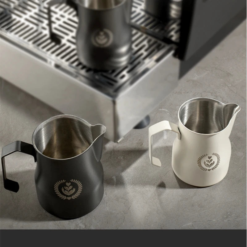 MUVNA Pichet à lait pour expresso, pichet moussant pour café 350/450 ml, tasse à bec verseur pointu