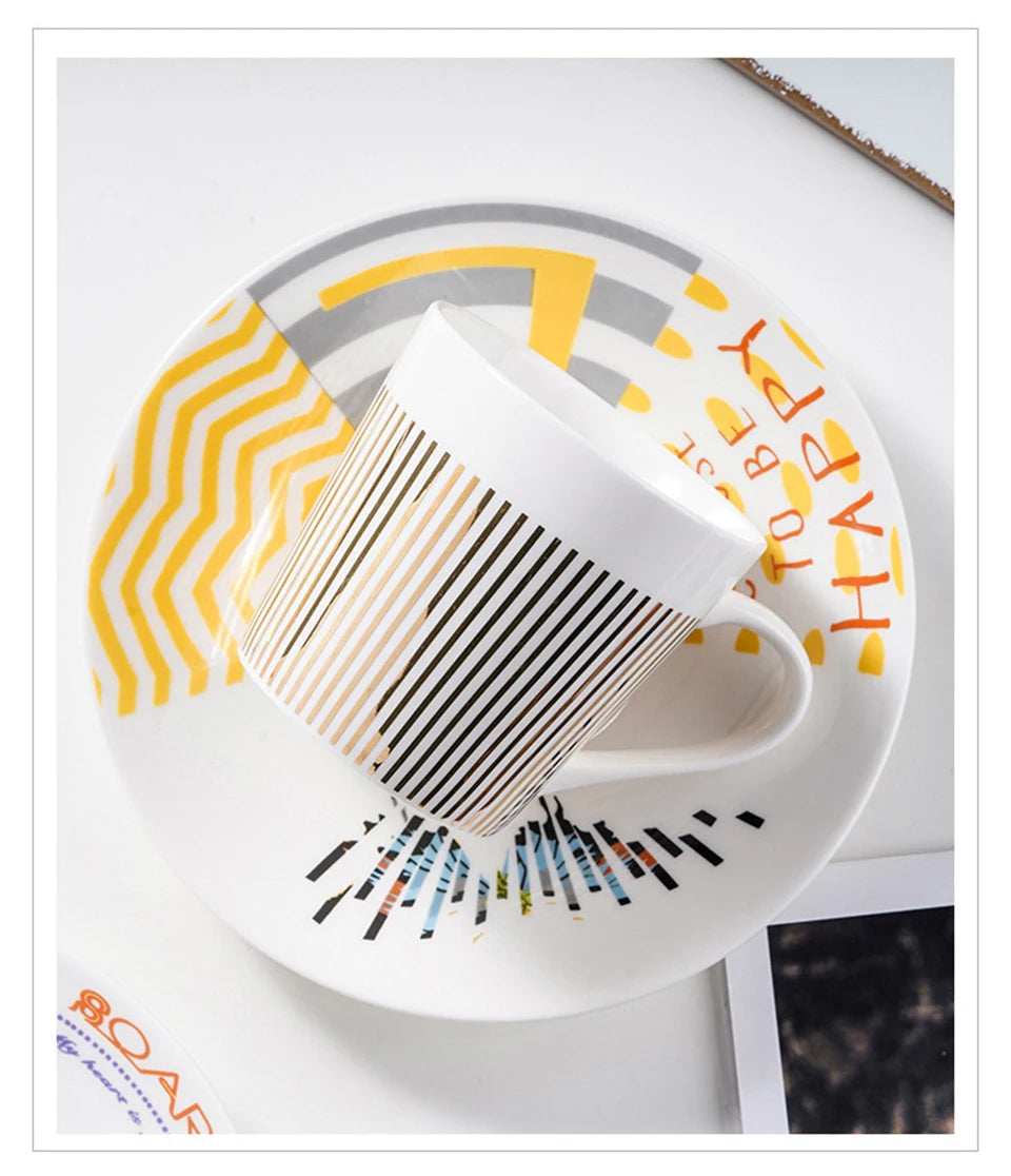 Ensemble tasse à café, soucoupe et plateau en céramique à reflet holographique mobile